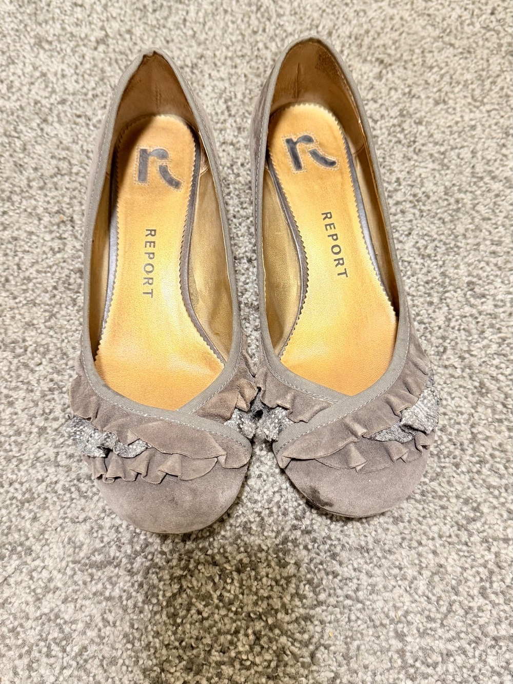 Report Winslet Women 7.5 Gray Leather Suede Ruffle Ballet Flats Silver